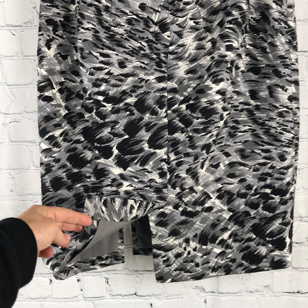 TALBOTS Zipper Leopard Print Skirt Lined 6P - Picture 8 of 9